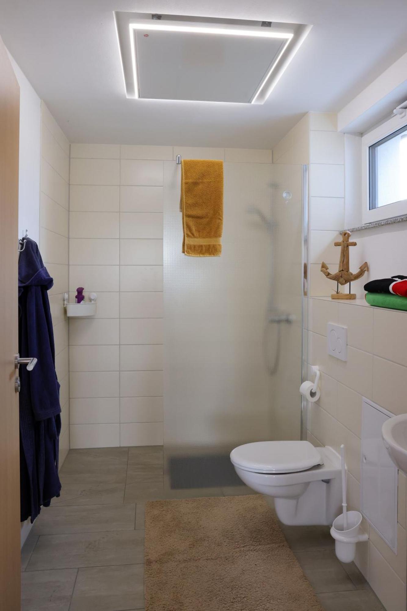 Seenest Lieske Buitenkant foto
